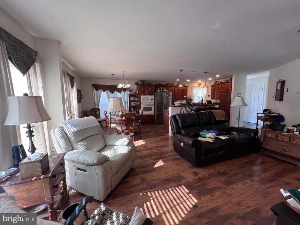 8 MADELEINE DR Myerstown, PA 17067