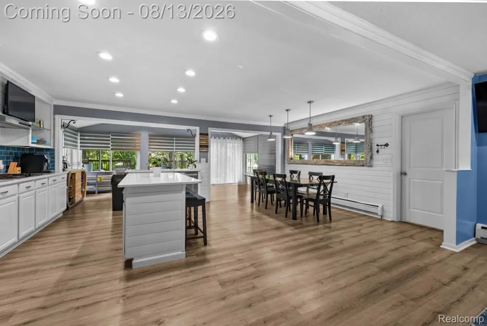 38185 Willowmere Street Harrison Charter Township, MI 48045