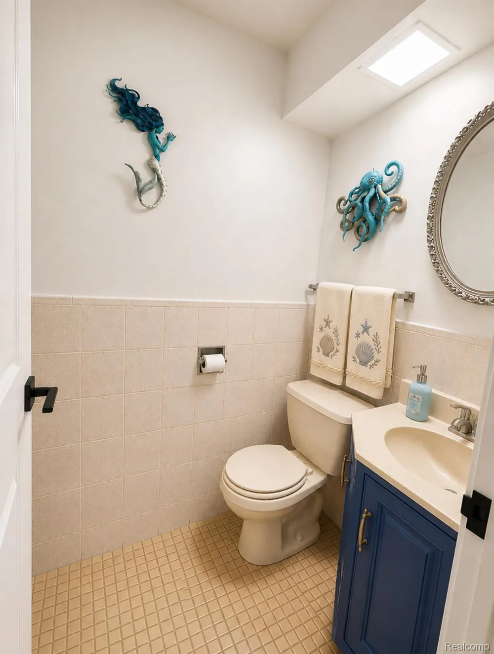 38185 Willowmere Street Harrison Charter Township, MI 48045