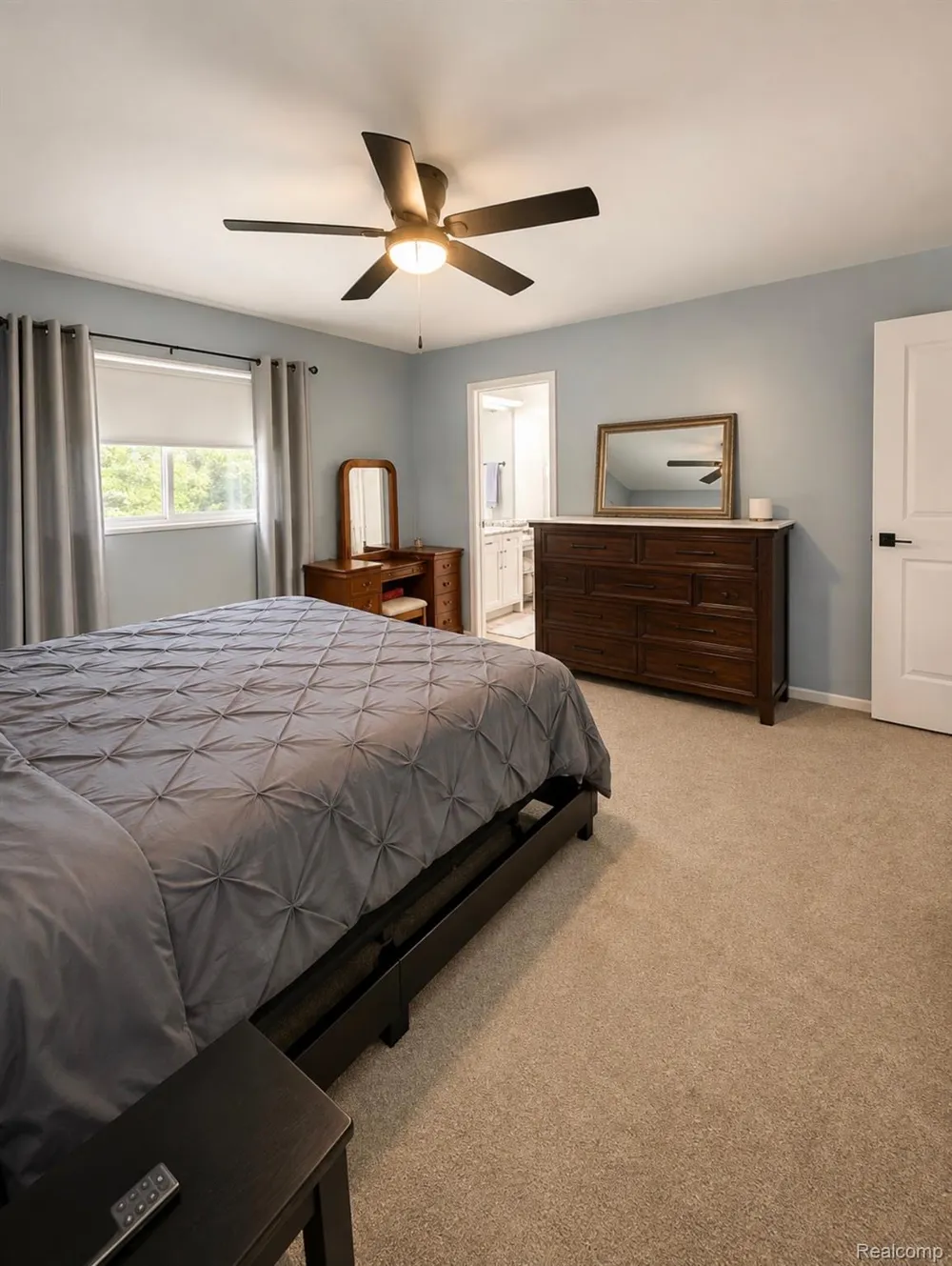 38185 Willowmere Street Harrison Charter Township, MI 48045