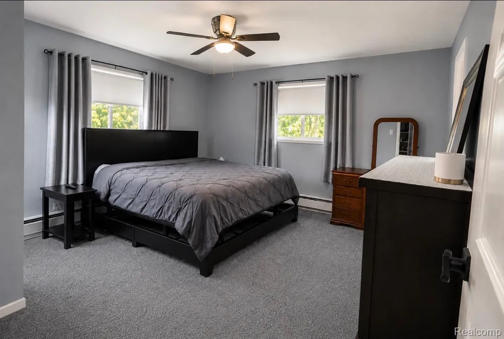38185 Willowmere Street Harrison Charter Township, MI 48045