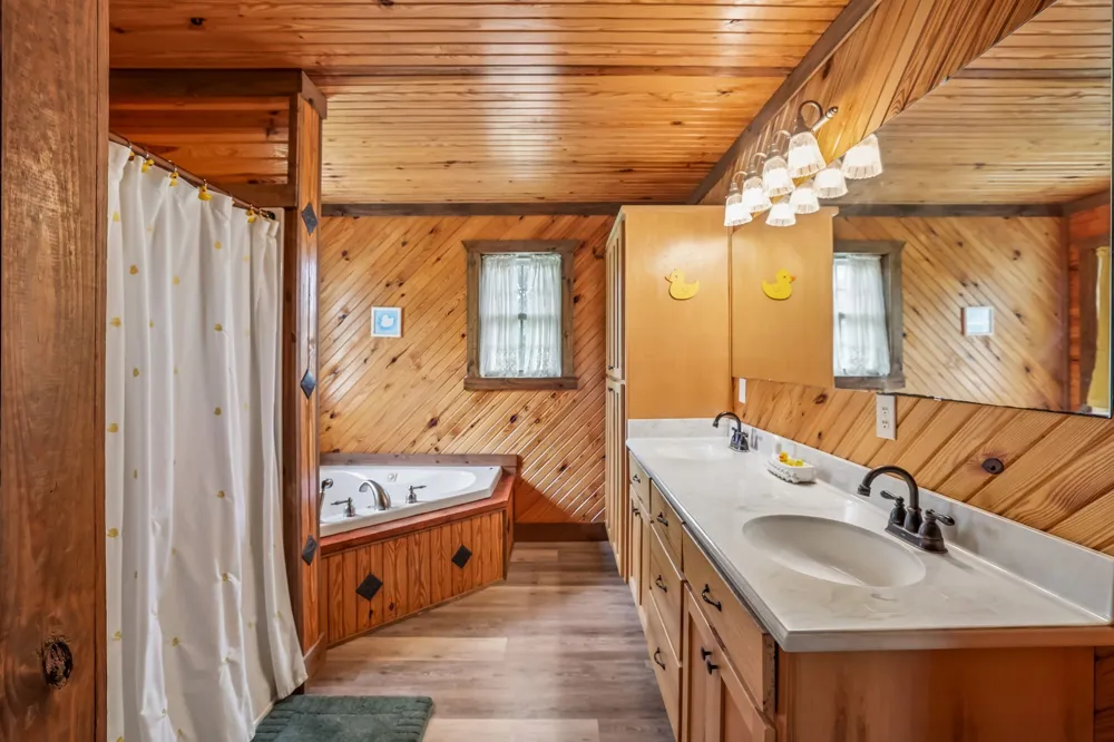 4012 Payne Cove Rd Pelham, TN 37366