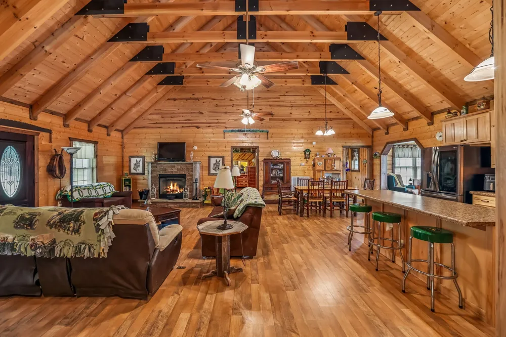 4012 Payne Cove Rd Pelham, TN 37366