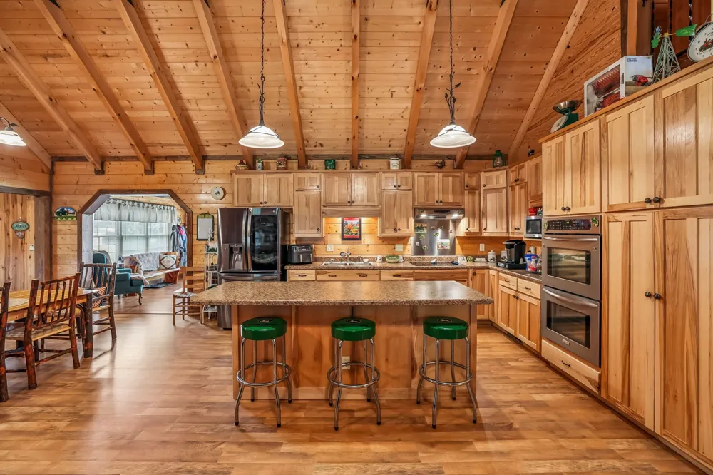 4012 Payne Cove Rd Pelham, TN 37366