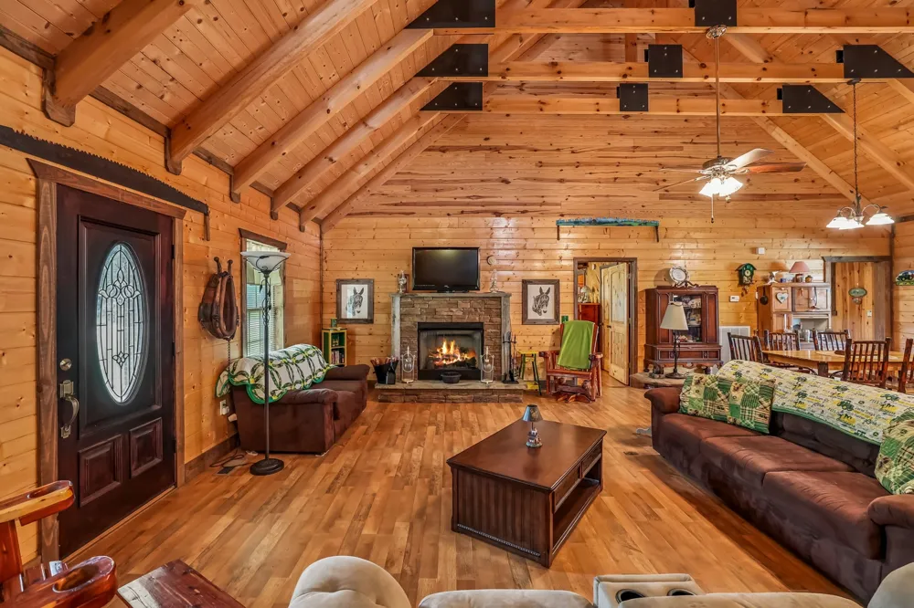 4012 Payne Cove Rd Pelham, TN 37366