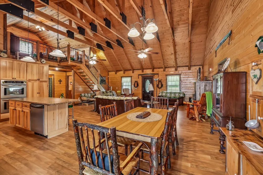 4012 Payne Cove Rd Pelham, TN 37366