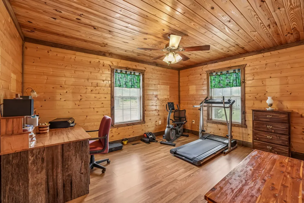 4012 Payne Cove Rd Pelham, TN 37366