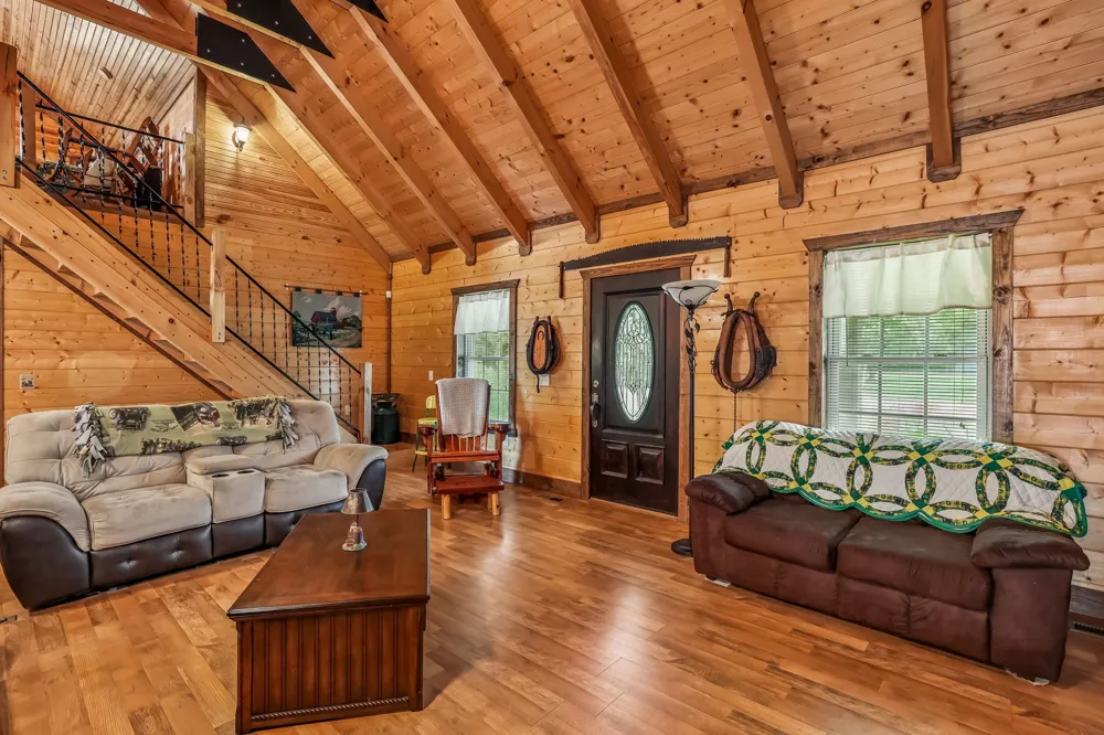 4012 Payne Cove Rd Pelham, TN 37366