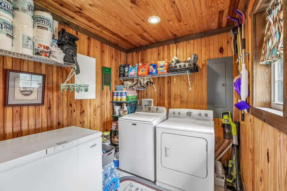4012 Payne Cove Rd Pelham, TN 37366