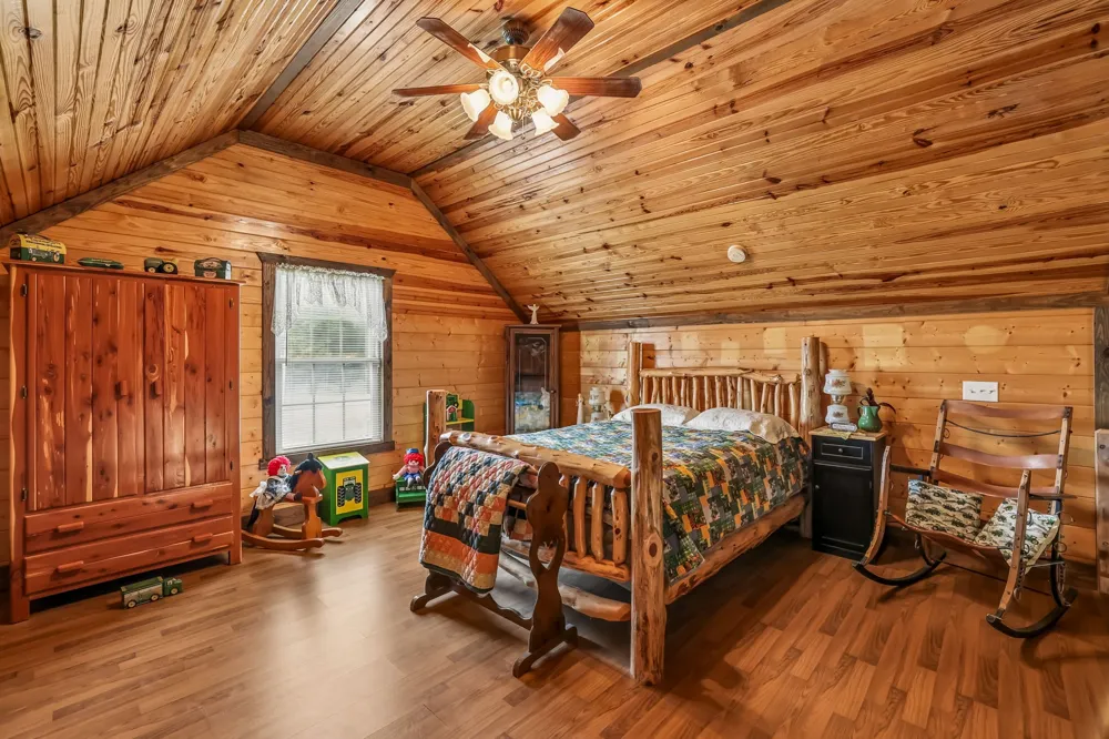 4012 Payne Cove Rd Pelham, TN 37366
