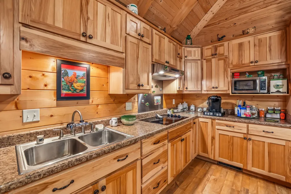 4012 Payne Cove Rd Pelham, TN 37366