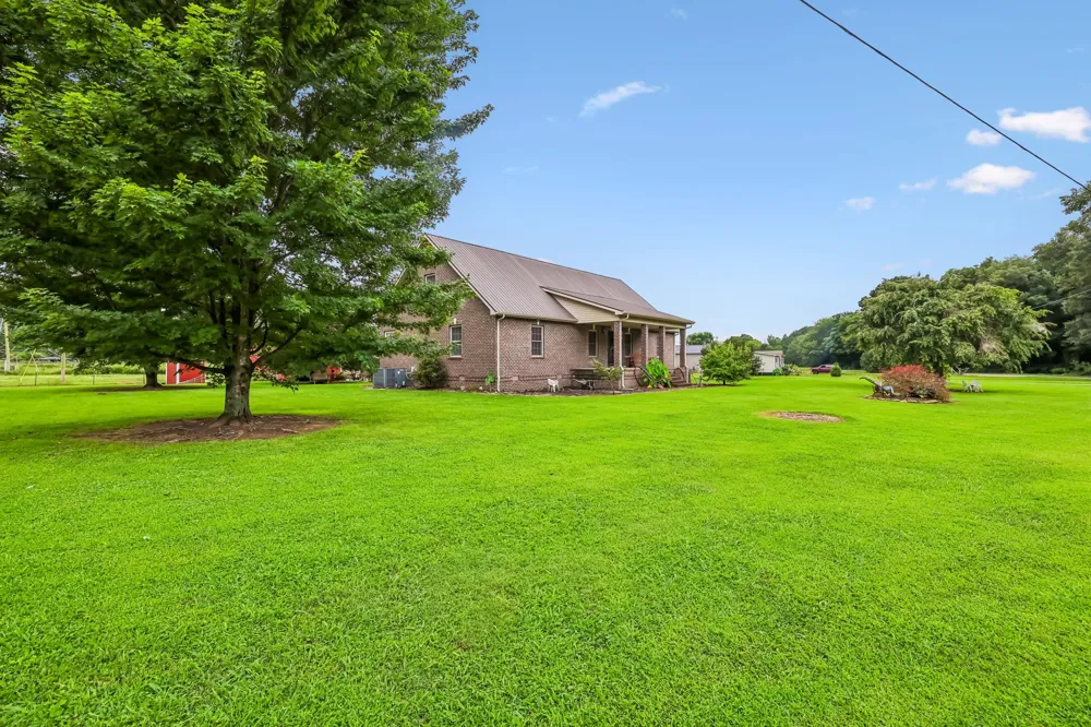 4012 Payne Cove Rd Pelham, TN 37366
