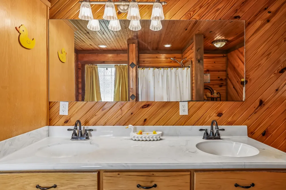 4012 Payne Cove Rd Pelham, TN 37366