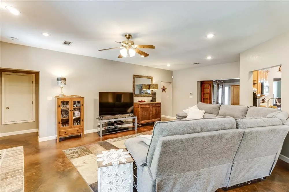 4012 Chelsea Way Caddo Mills, TX 75135
