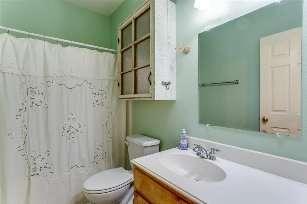4012 Chelsea Way Caddo Mills, TX 75135