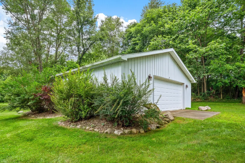 55704 Penn Road Cassopolis, MI 49031