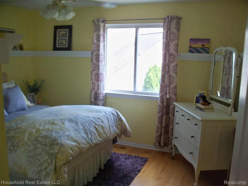 2933 Augusta Drive Commerce Charter Township, MI 48382