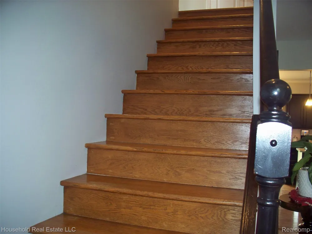 2933 Augusta Drive Commerce Charter Township, MI 48382