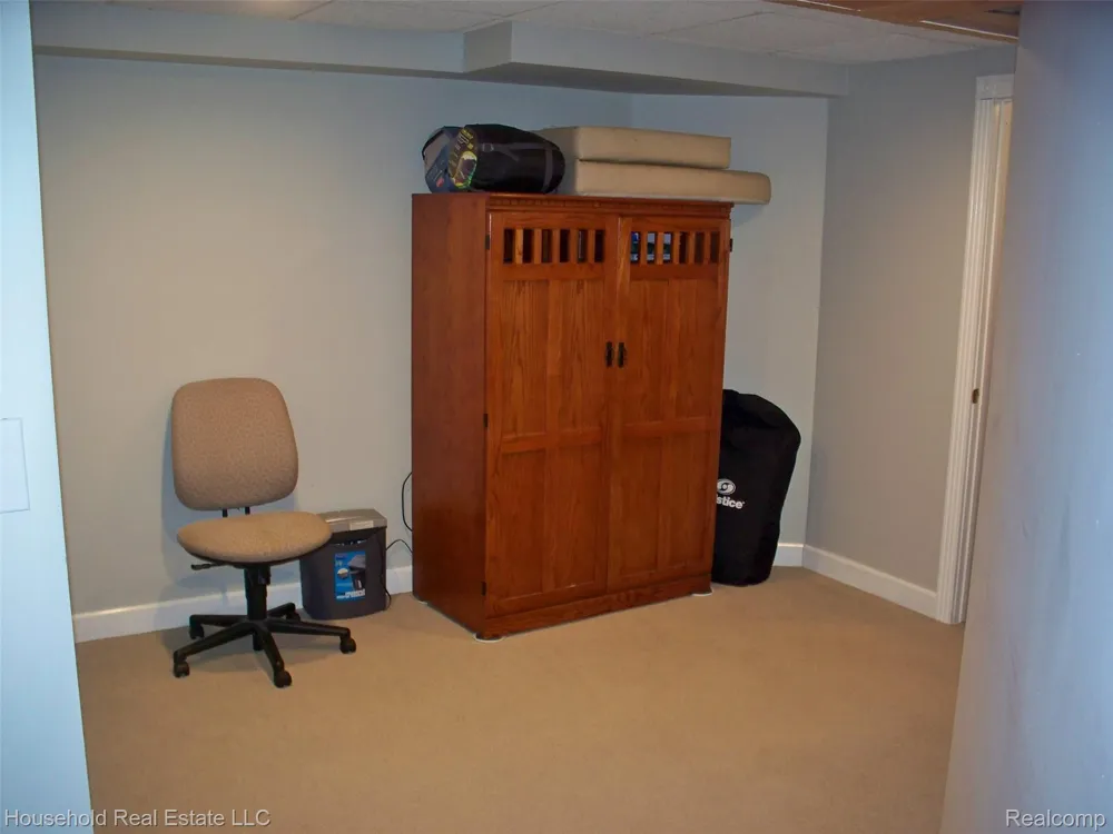 2933 Augusta Drive Commerce Charter Township, MI 48382
