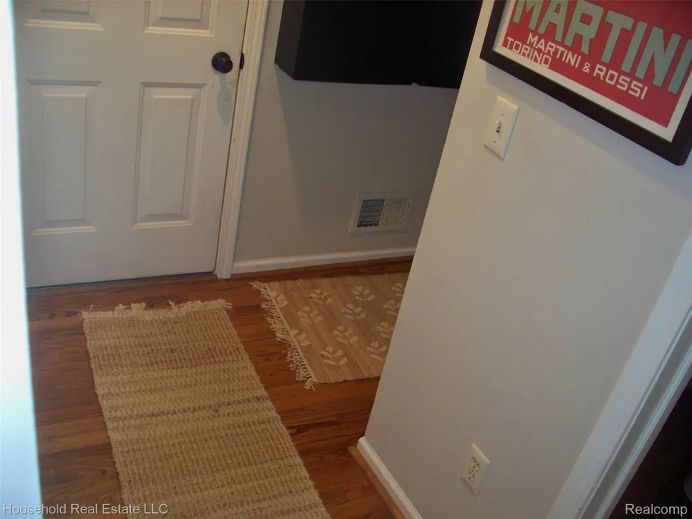 2933 Augusta Drive Commerce Charter Township, MI 48382