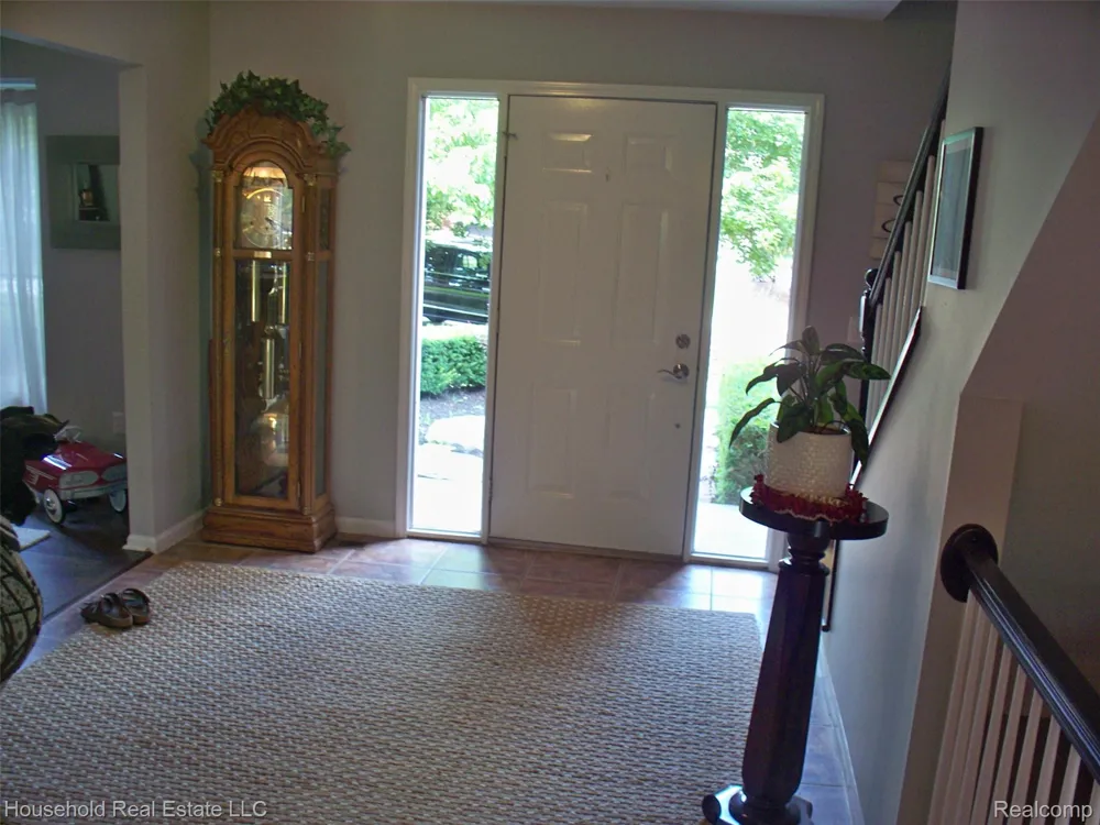 2933 Augusta Drive Commerce Charter Township, MI 48382