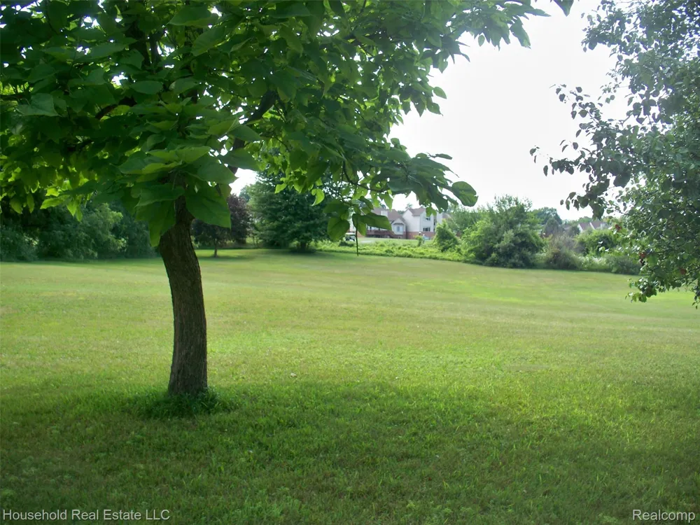 2933 Augusta Drive Commerce Charter Township, MI 48382