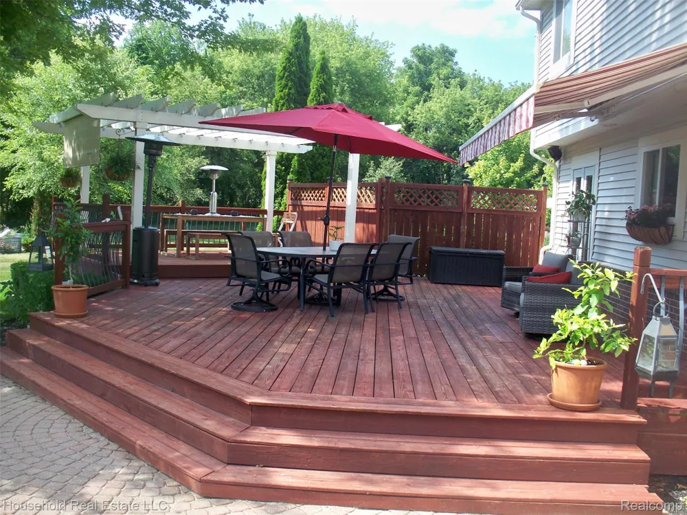 2933 Augusta Drive Commerce Charter Township, MI 48382
