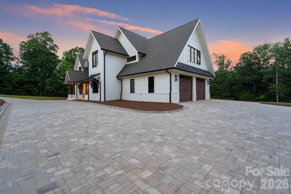 2905 McNeely Farms Drive Waxhaw, NC 28173