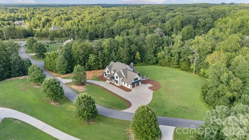 2905 McNeely Farms Drive Waxhaw, NC 28173