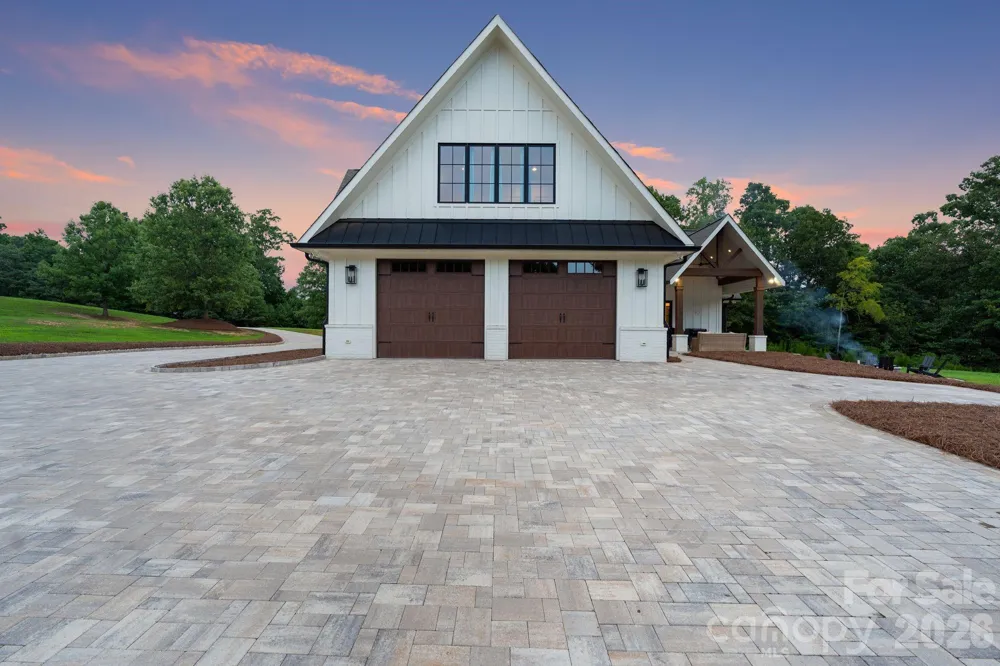 2905 McNeely Farms Drive Waxhaw, NC 28173