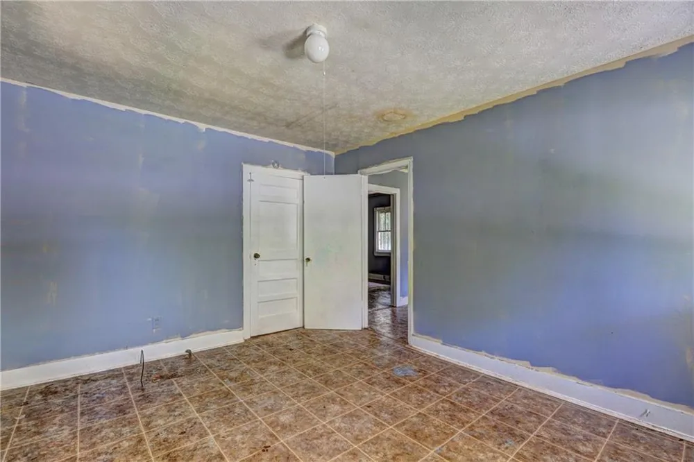120 Caraker Avenue Milledgeville, GA 31061
