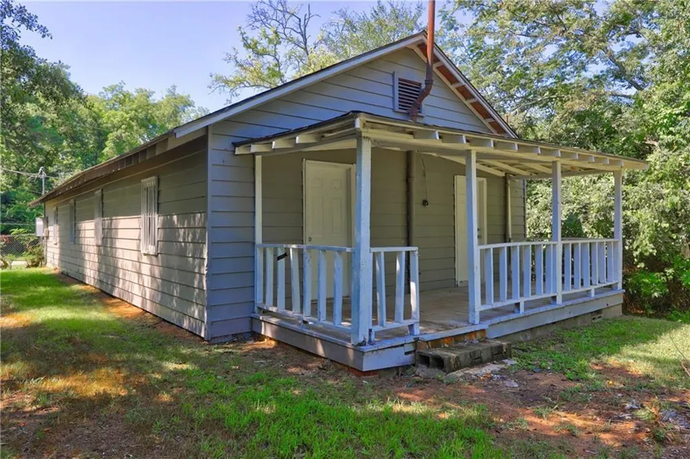120 Caraker Avenue Milledgeville, GA 31061