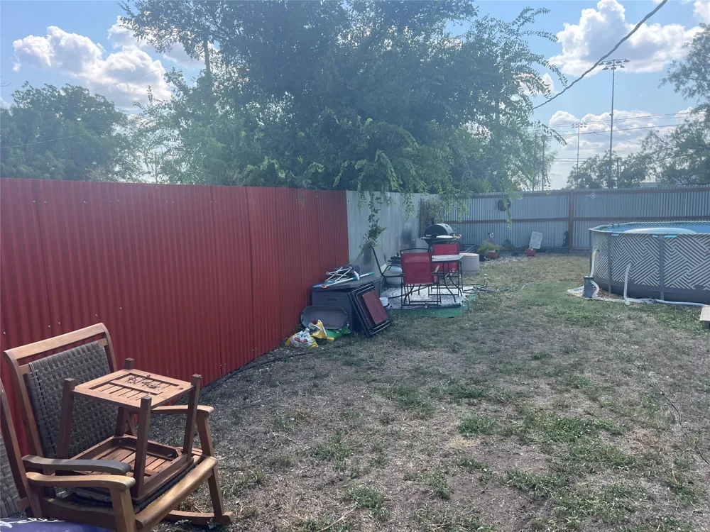 213 drinkard Eden, TX 76837