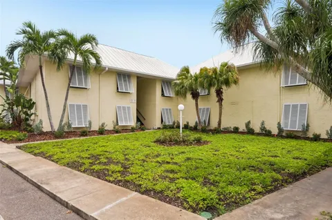 7300 SUNSHINE SKYWAY LANE #206
