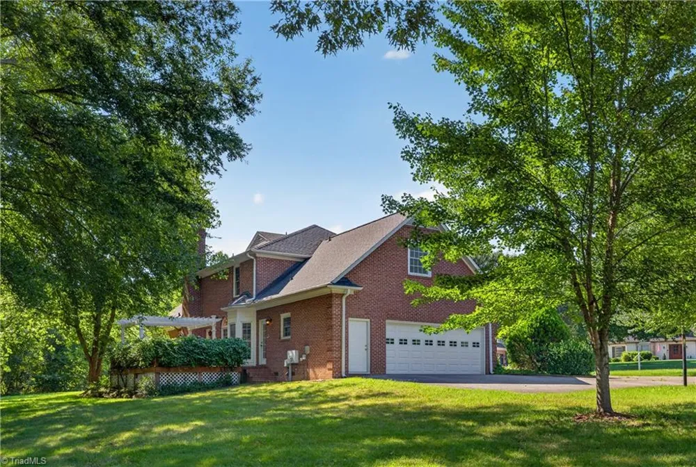 1018 Riverbend Drive Bermuda Run, NC 27006