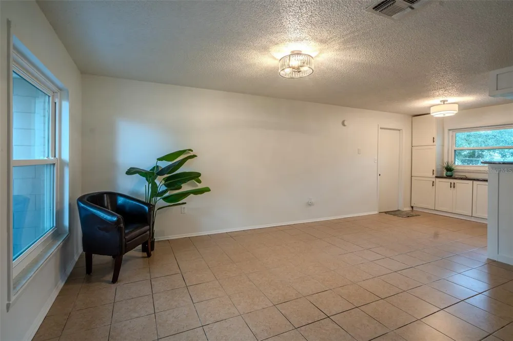1049 BIRCH BOULEVARD Tavares, FL 32778