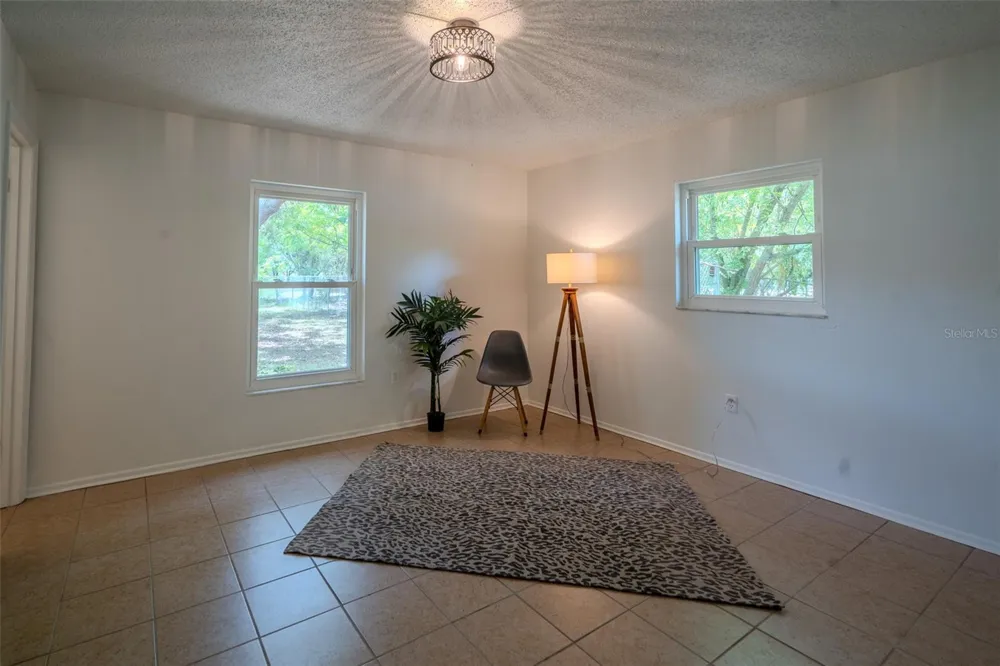 1049 BIRCH BOULEVARD Tavares, FL 32778