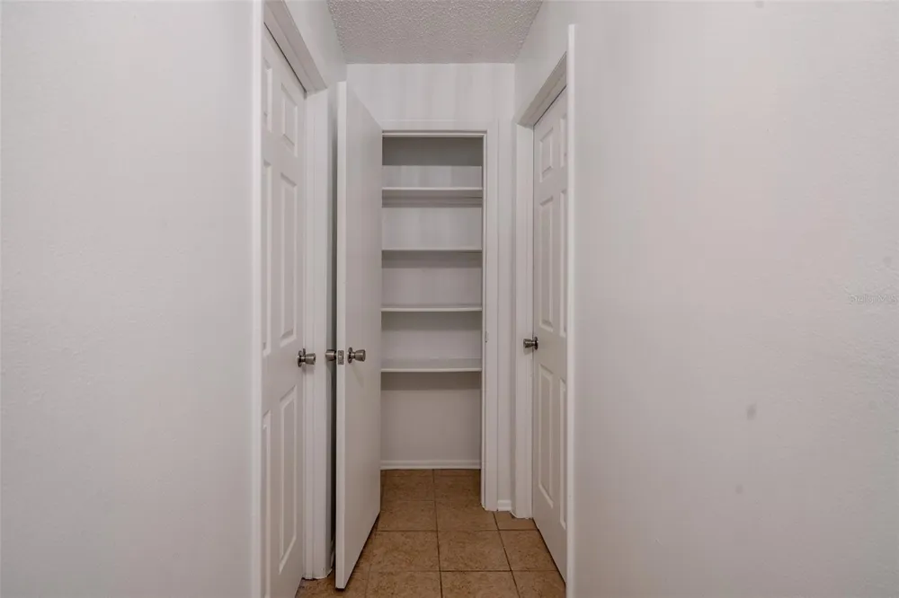 1049 BIRCH BOULEVARD Tavares, FL 32778