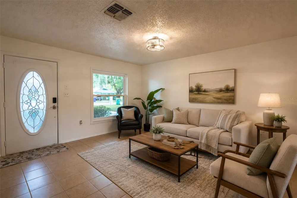 1049 BIRCH BOULEVARD Tavares, FL 32778