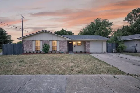 3250 Pacesetter Drive