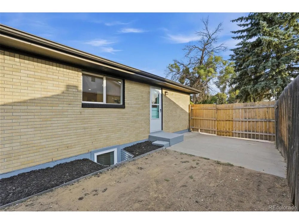 2725 Skyline Drive Westminster, CO 80030