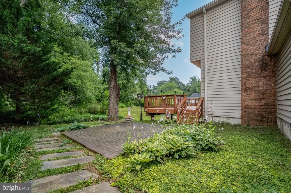 8003 ROCKWOOD COURT Springfield, VA 22153