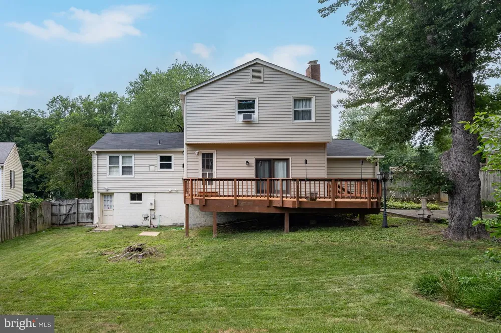 8003 ROCKWOOD COURT Springfield, VA 22153
