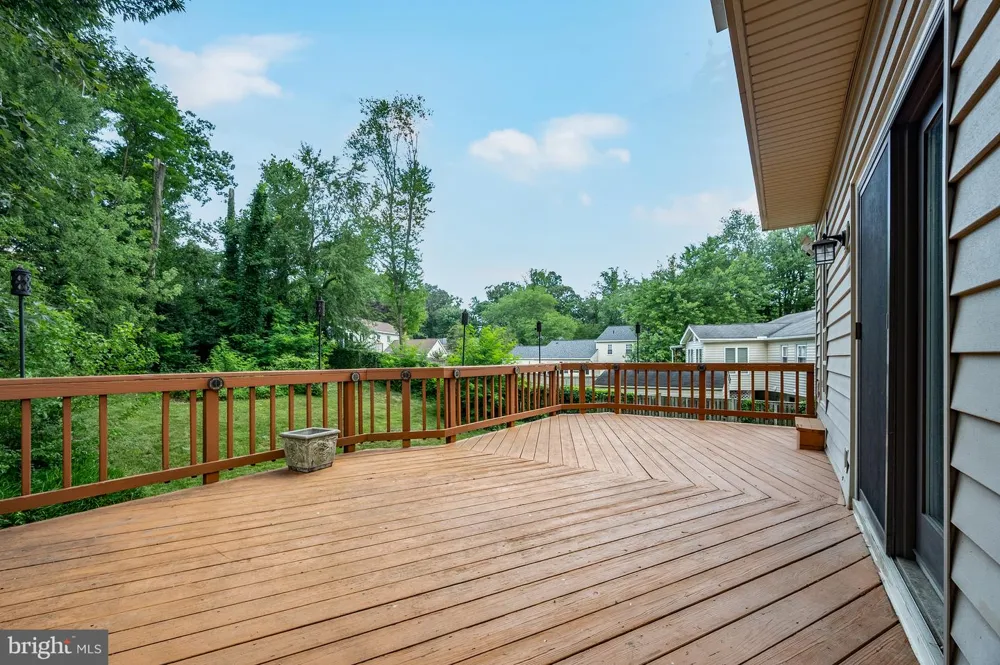 8003 ROCKWOOD COURT Springfield, VA 22153