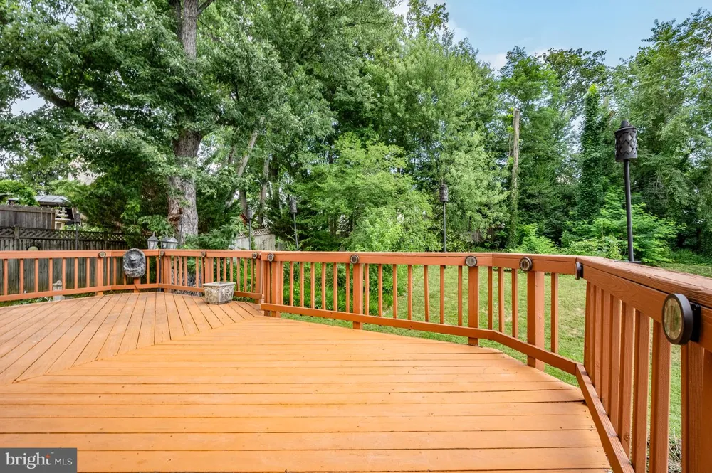 8003 ROCKWOOD COURT Springfield, VA 22153
