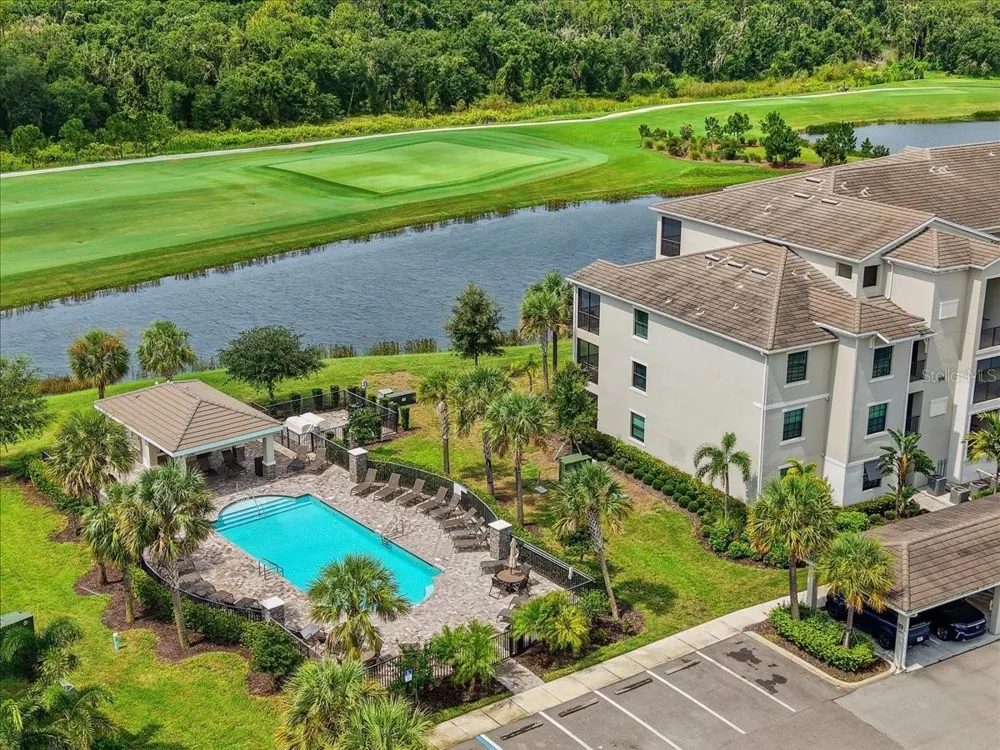 17520 GAWTHROP DRIVE #305 Lakewood Ranch, FL 34211