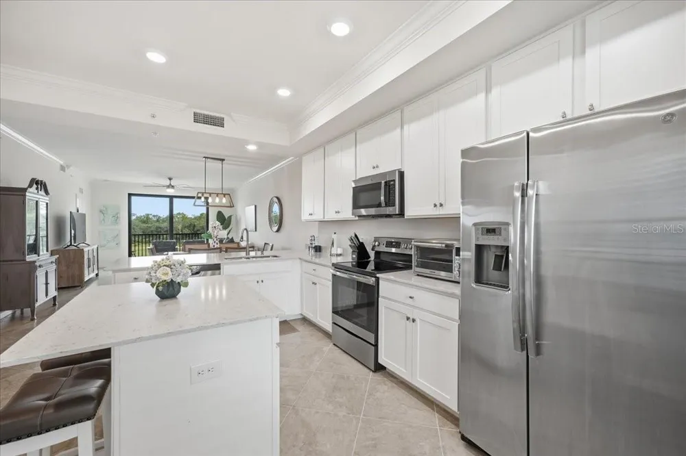 17520 GAWTHROP DRIVE #305 Lakewood Ranch, FL 34211