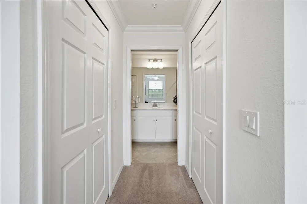 17520 GAWTHROP DRIVE #305 Lakewood Ranch, FL 34211