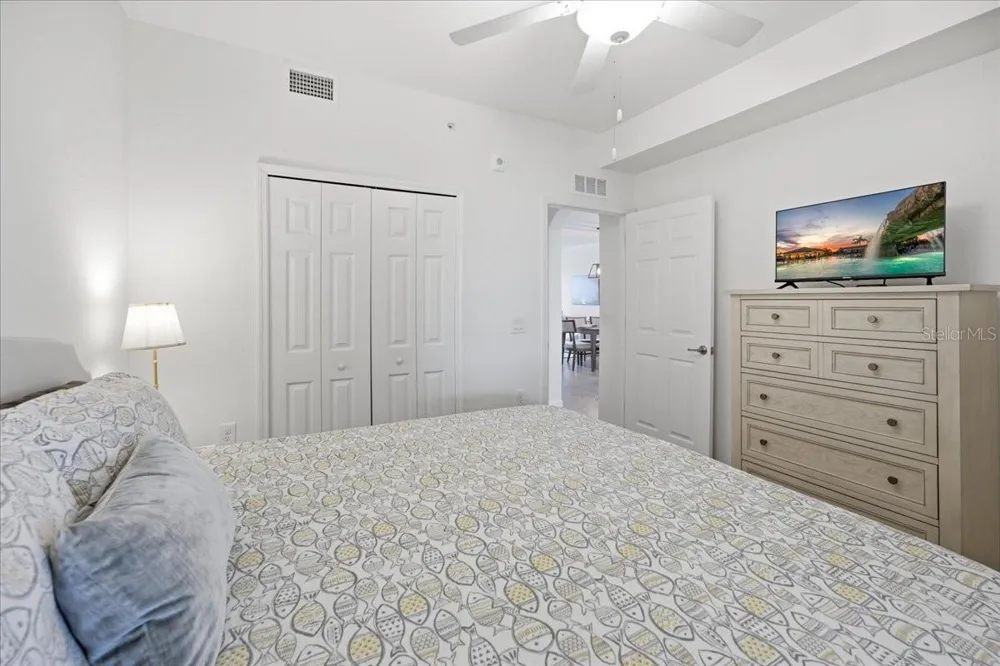 17520 GAWTHROP DRIVE #305 Lakewood Ranch, FL 34211