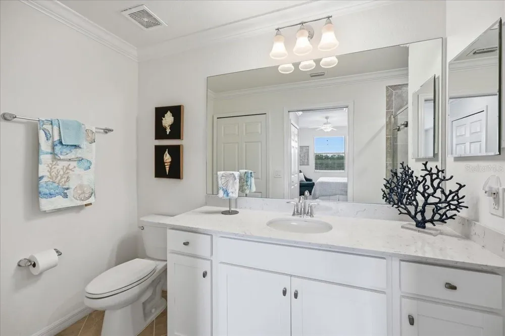 17520 GAWTHROP DRIVE #305 Lakewood Ranch, FL 34211